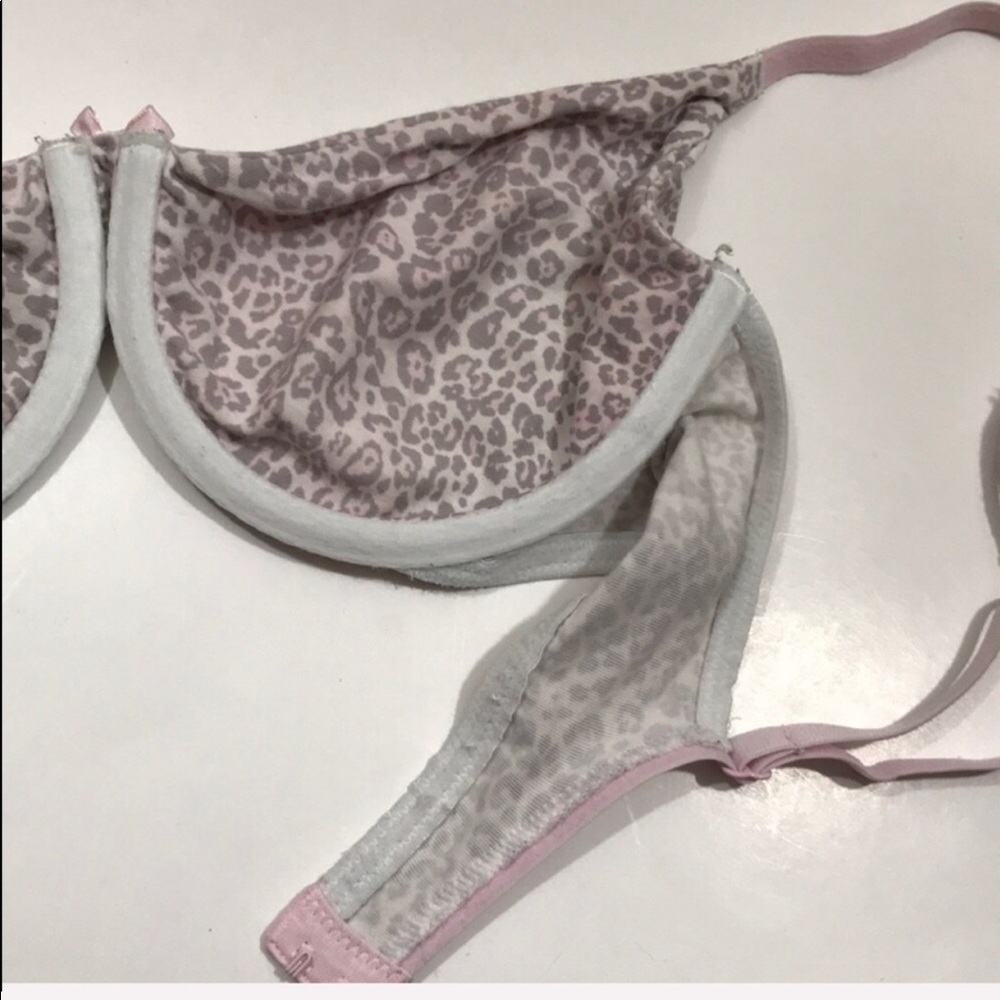 - SOLD - Victoria’s Secret Unlined Perfect - Picture 6 of 7